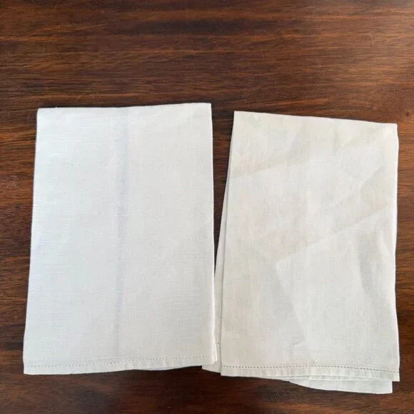 Adorable Dainty Vintage Hand Embroidered Hand Towel Set - Picture 6 of 9